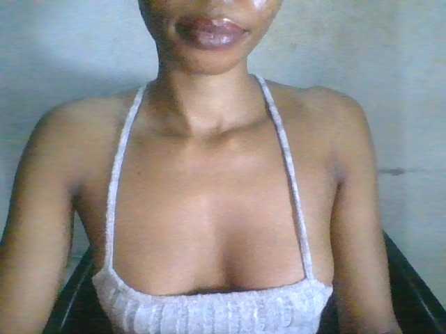 Juicyxpussy live cam on BongaCams