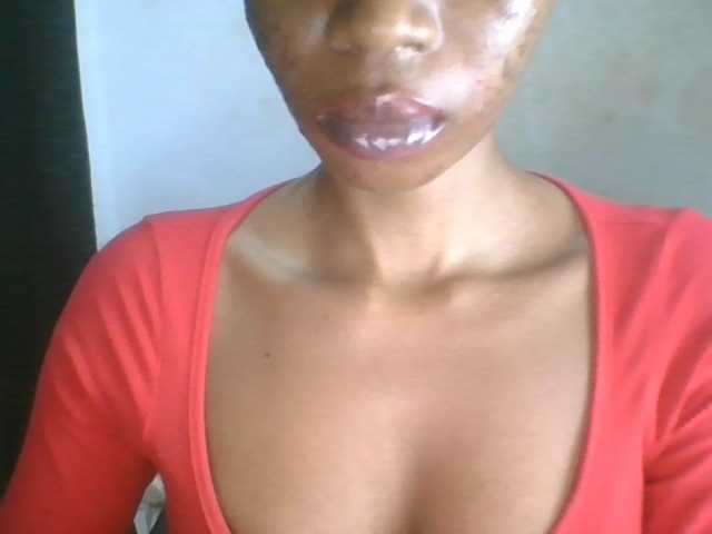 Juicyxpussy live cam on BongaCams