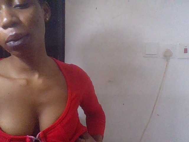 Juicyxpussy live cam on BongaCams