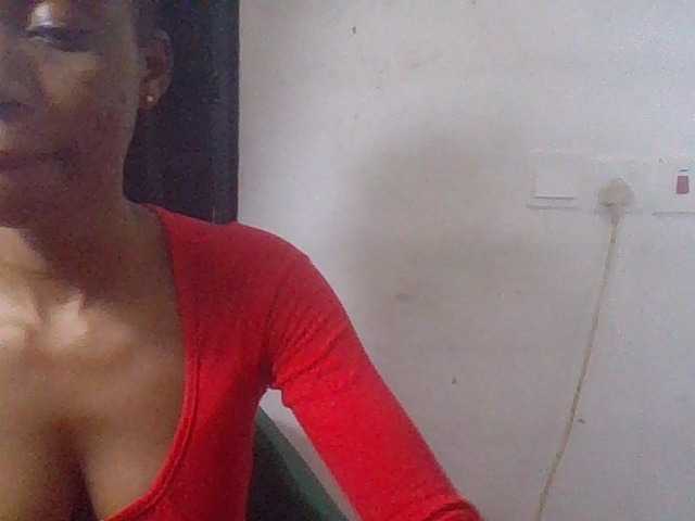 Juicyxpussy live cam on BongaCams