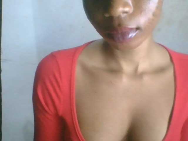 Juicyxpussy live cam on BongaCams