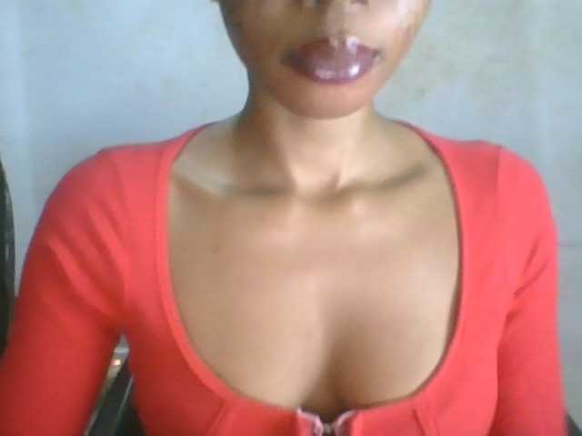Juicyxpussy live cam on BongaCams