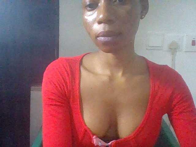 Juicyxpussy live cam on BongaCams