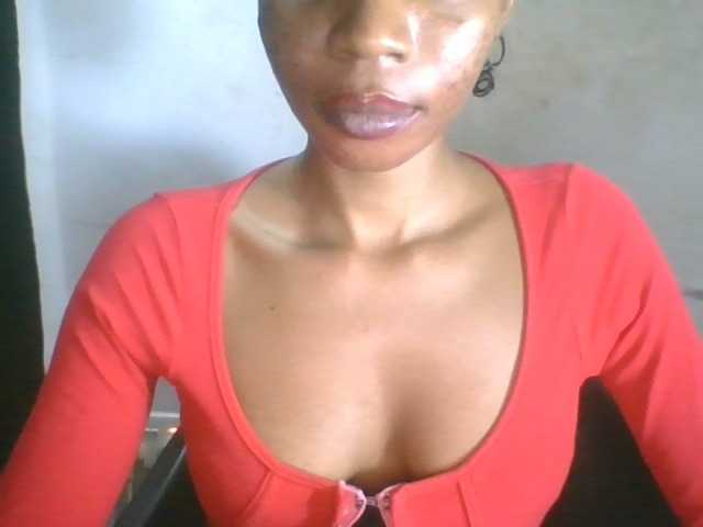 Juicyxpussy live cam on BongaCams