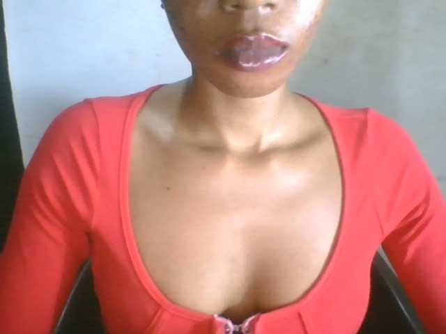 Juicyxpussy live cam on BongaCams