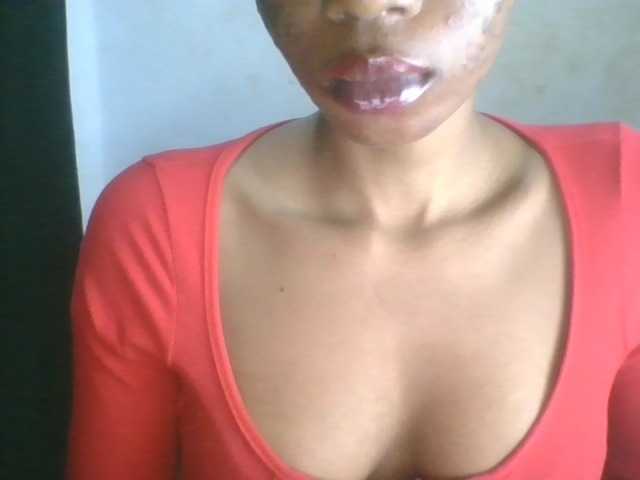 Juicyxpussy live cam on BongaCams