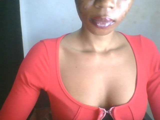 Juicyxpussy live cam on BongaCams