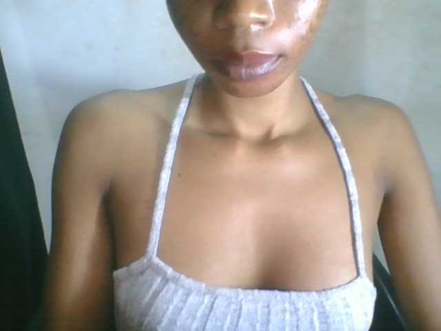 Juicyxpussy live cam on BongaCams