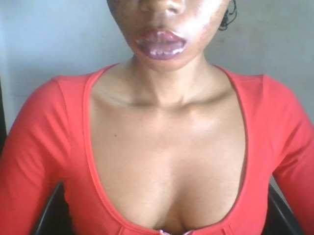 Juicyxpussy live cam on BongaCams