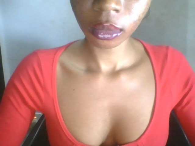 Juicyxpussy live cam on BongaCams