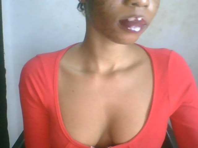 Juicyxpussy live cam on BongaCams