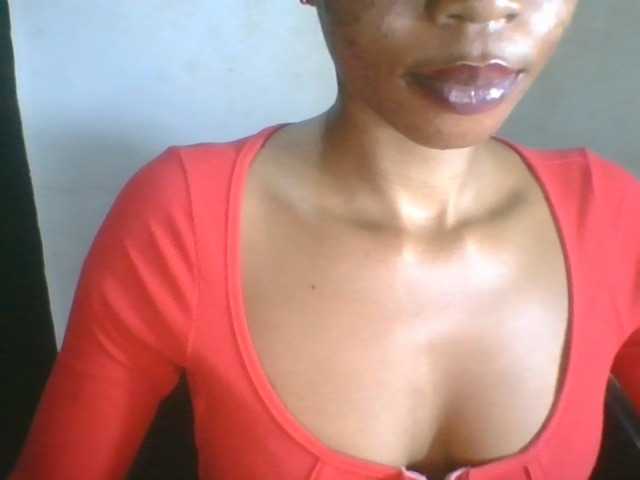 Juicyxpussy live cam on BongaCams