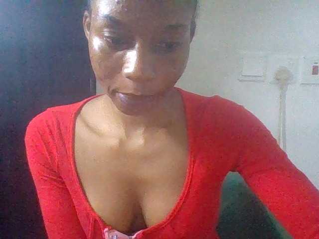 Juicyxpussy live cam on BongaCams