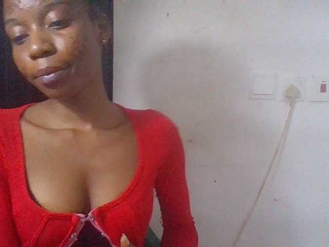 Juicyxpussy live cam on BongaCams