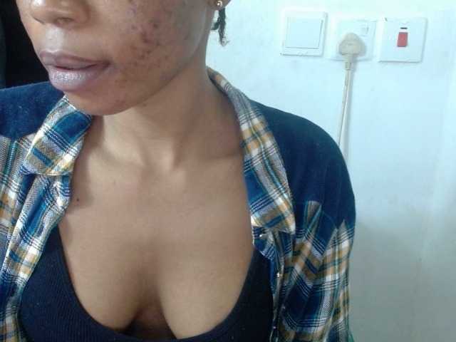 Juicyxpussy live cam on BongaCams