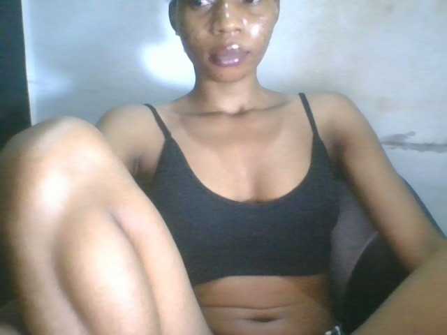 Juicyxpussy live cam on BongaCams