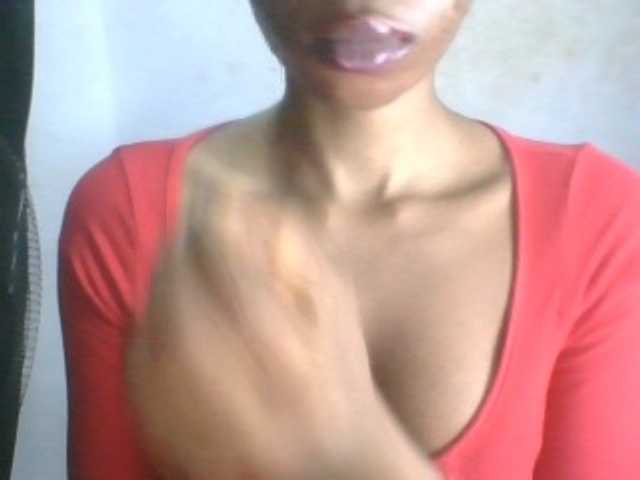 Juicyxpussy live cam on BongaCams