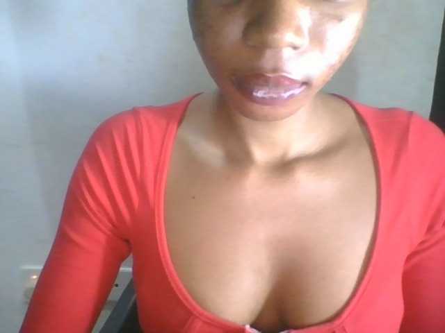 Juicyxpussy live cam on BongaCams