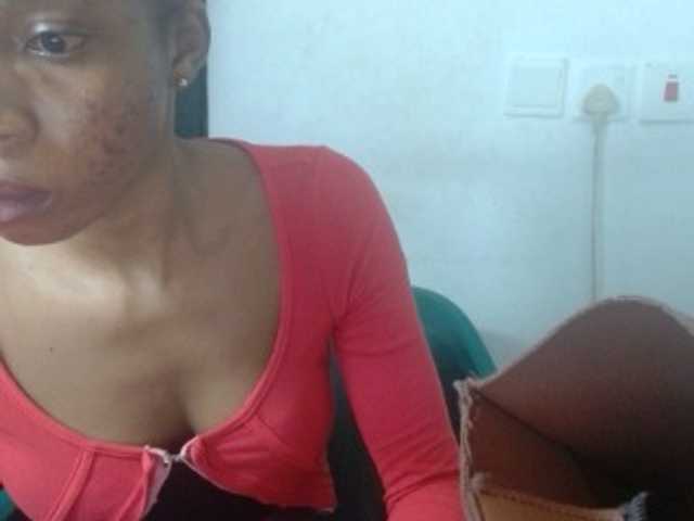 Juicyxpussy live cam on BongaCams