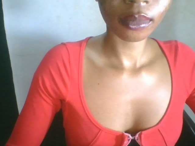 Juicyxpussy live cam on BongaCams
