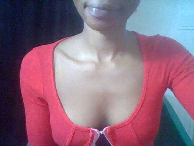 Juicyxpussy live cam on BongaCams