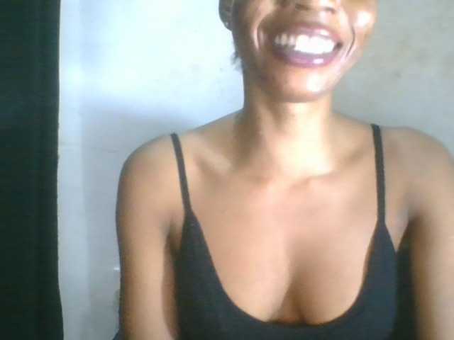 Juicyxpussy live cam on BongaCams