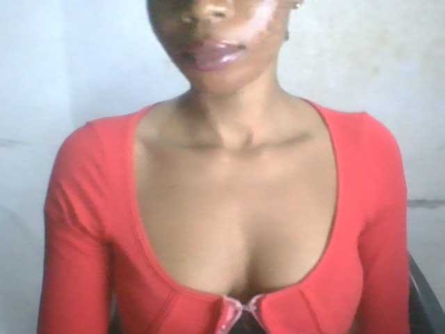 Juicyxpussy live cam on BongaCams
