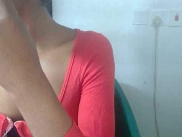 Juicyxpussy live cam on BongaCams