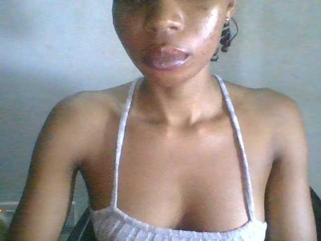 Juicyxpussy live cam on BongaCams