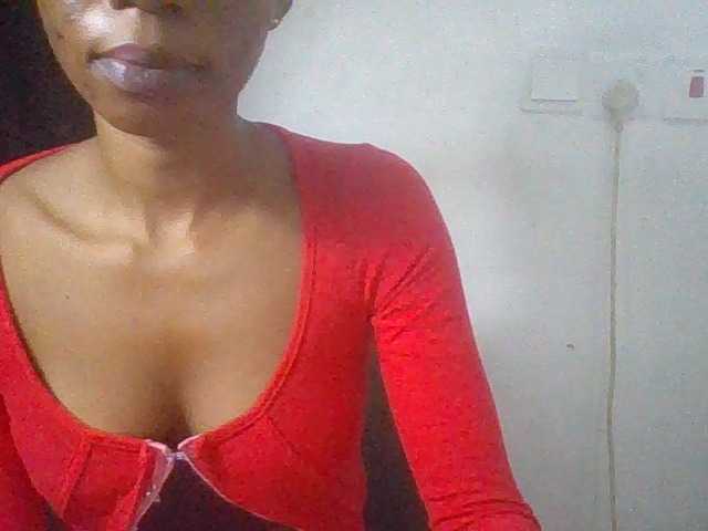 Juicyxpussy live cam on BongaCams