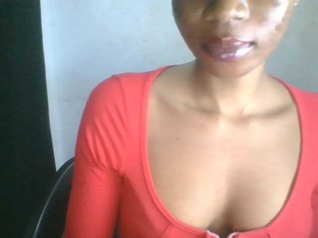 Juicyxpussy live cam on BongaCams