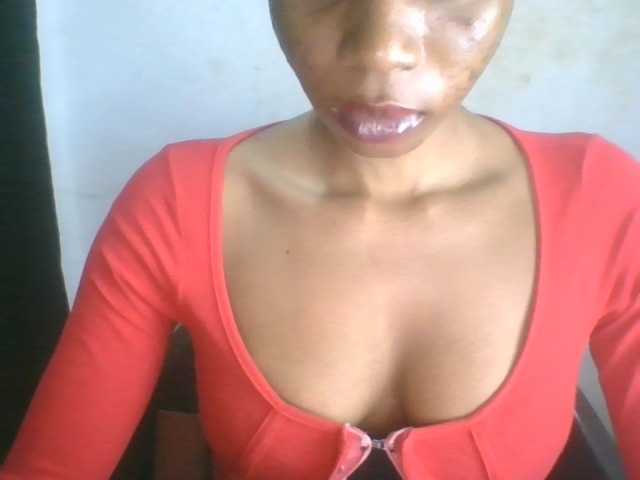 Juicyxpussy live cam on BongaCams