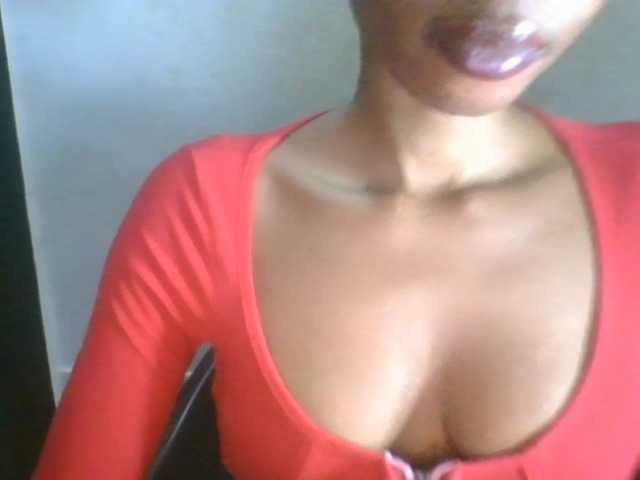 Juicyxpussy live cam on BongaCams