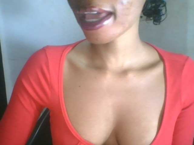 Juicyxpussy live cam on BongaCams
