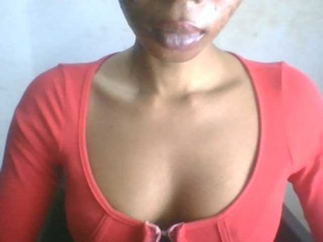 Juicyxpussy live cam on BongaCams