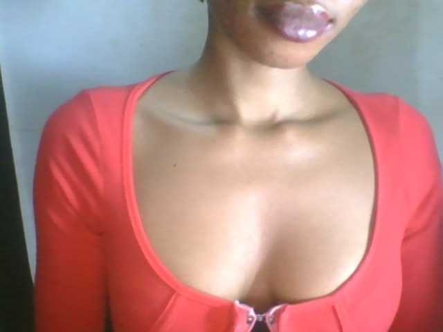Juicyxpussy live cam on BongaCams