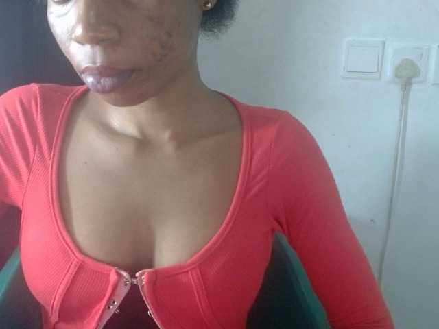 Juicyxpussy live cam on BongaCams