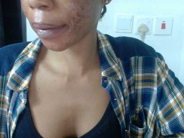 Juicyxpussy live cam on BongaCams