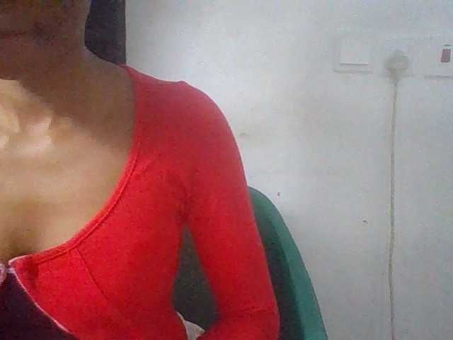 Juicyxpussy live cam on BongaCams