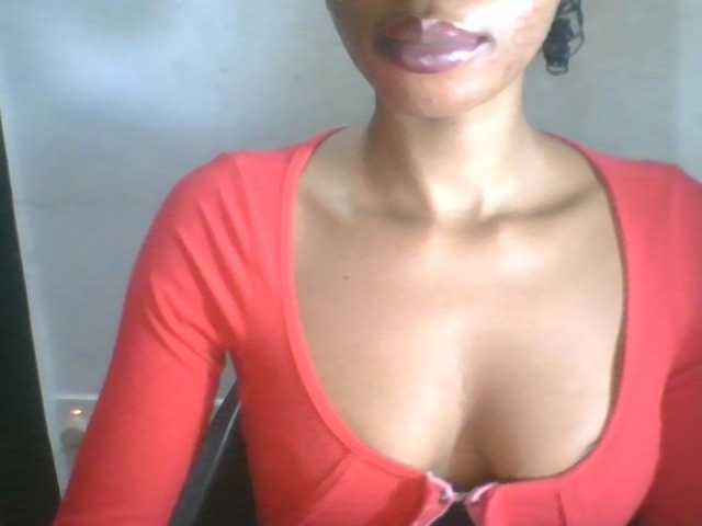 Juicyxpussy live cam on BongaCams