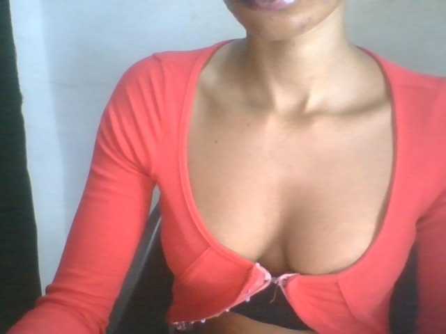 Juicyxpussy live cam on BongaCams