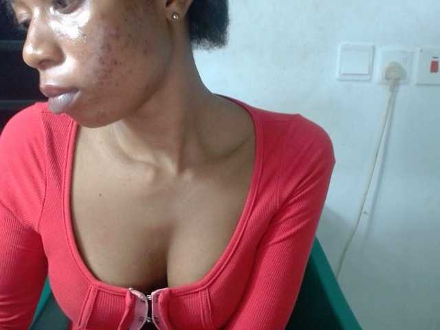 Juicyxpussy live cam on BongaCams