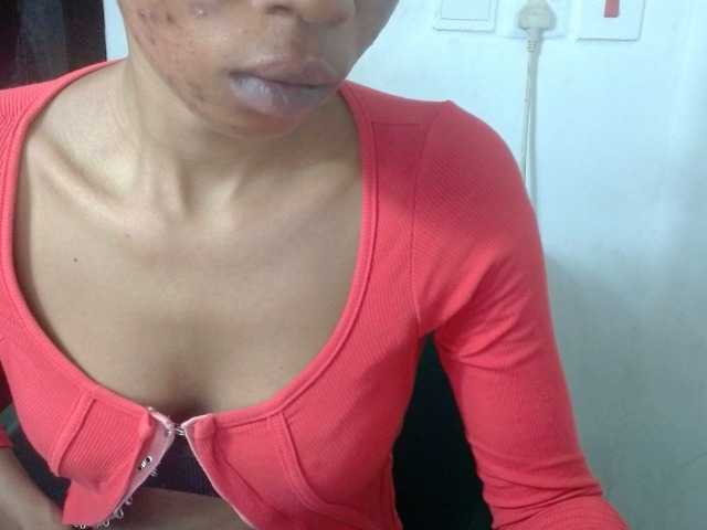 Juicyxpussy live cam on BongaCams