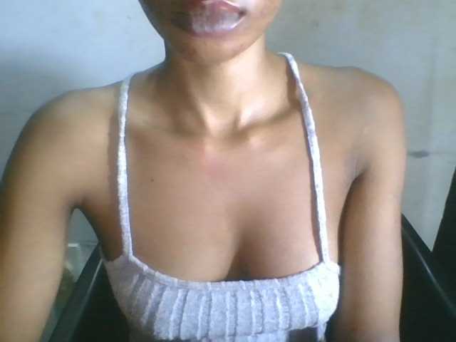 Juicyxpussy live cam on BongaCams