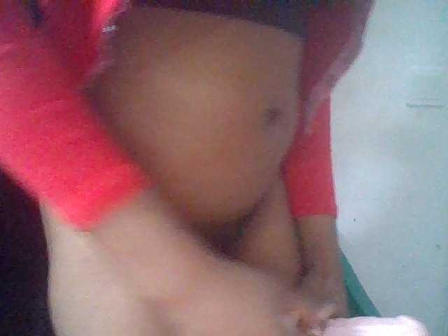 Juicyxpussy live cam on BongaCams