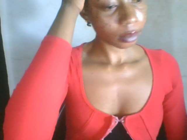 Juicyxpussy live cam on BongaCams