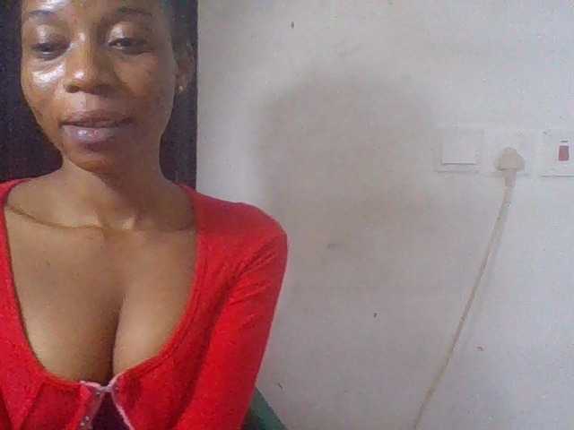 Juicyxpussy live cam on BongaCams