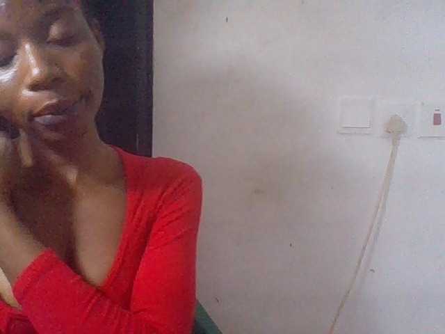 Juicyxpussy live cam on BongaCams