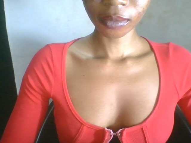 Juicyxpussy live cam on BongaCams