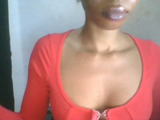 Juicyxpussy live cam on BongaCams